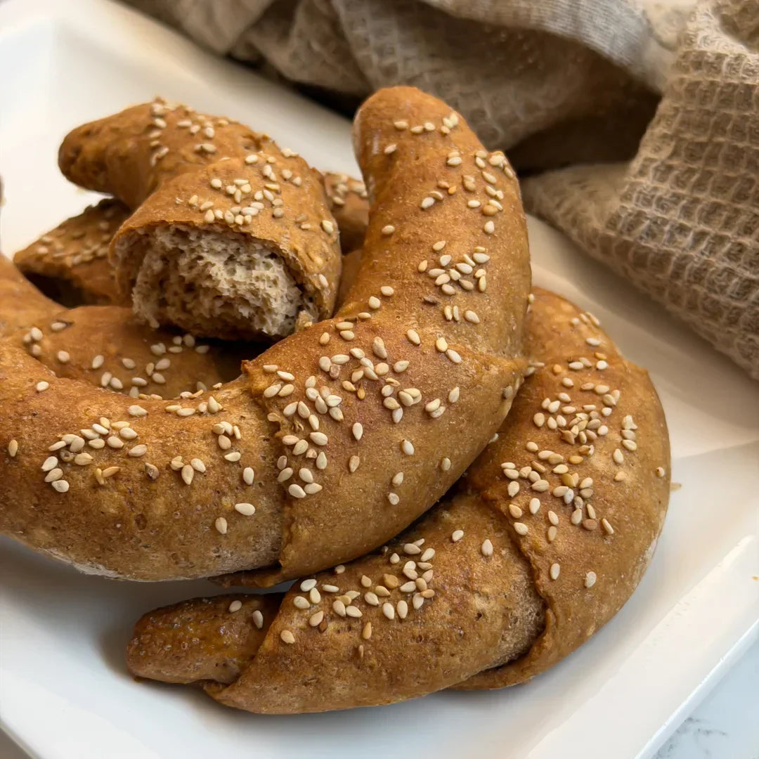 Braune Kipferl aus Fibriya Bauernbrot-Ballaststoffmischung